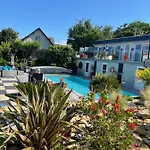 La Piscine Ξενοδοχείο