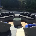La Piscine Ξενοδοχείο 2*