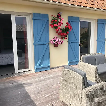 La Piscine Hotel