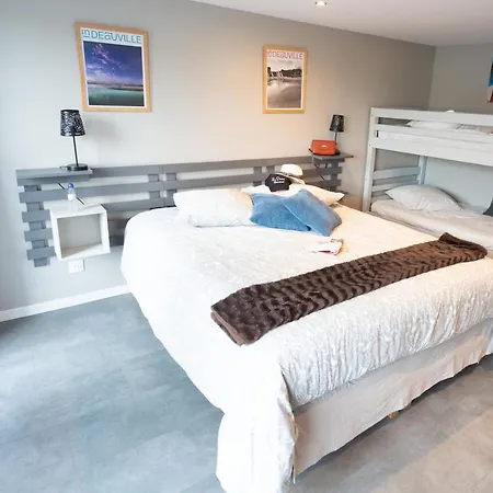 Hotel La Piscine 2*