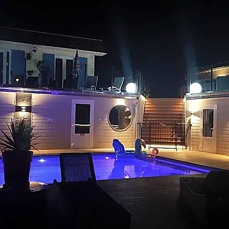 Отель La Piscine 2*