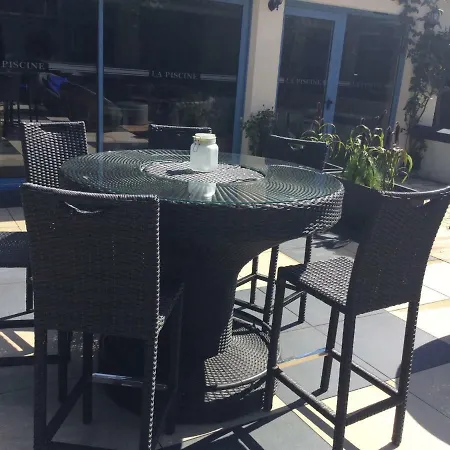 Hotel La Piscine 2*