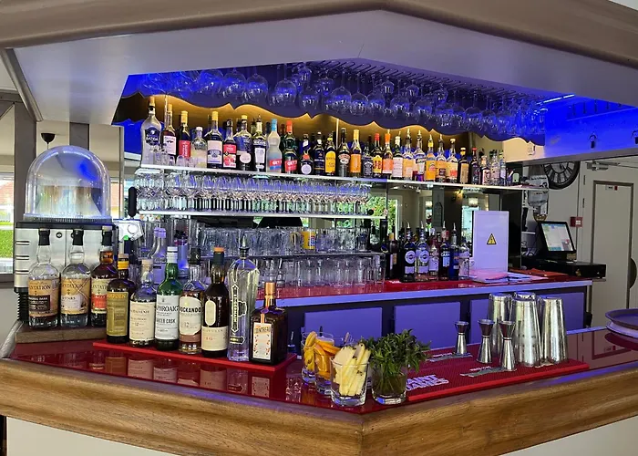 Hotell La Piscine 2*