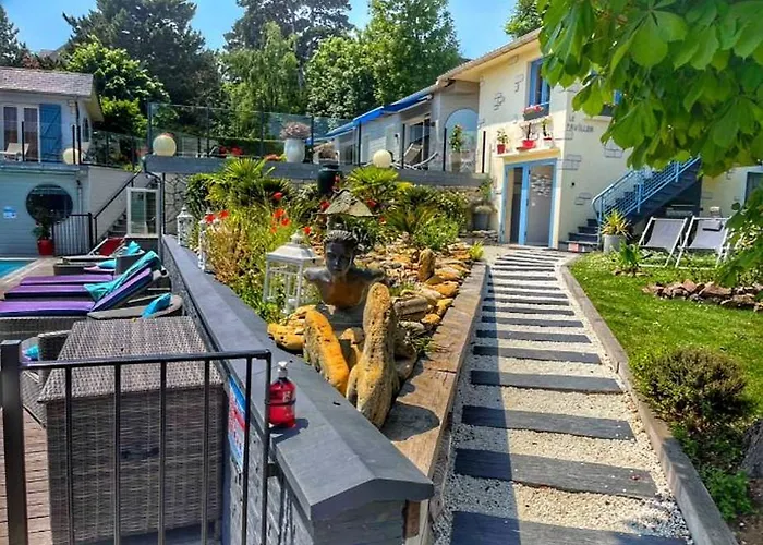 La Piscine Hotell 2*