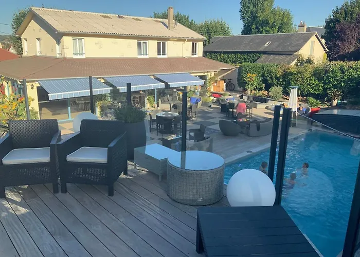 La Piscine Hotell 2*